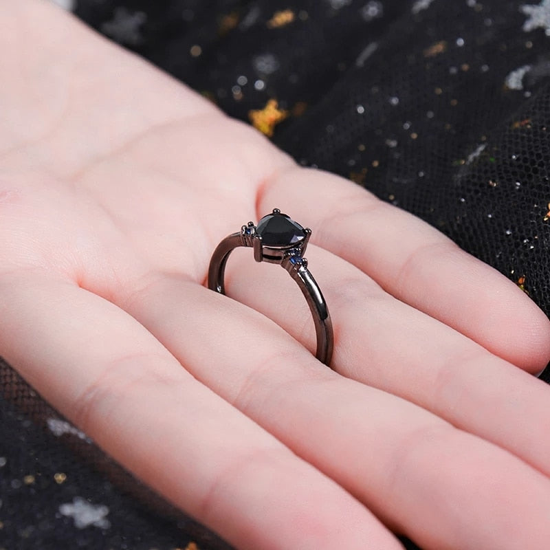 Black Heart Vintage Ring