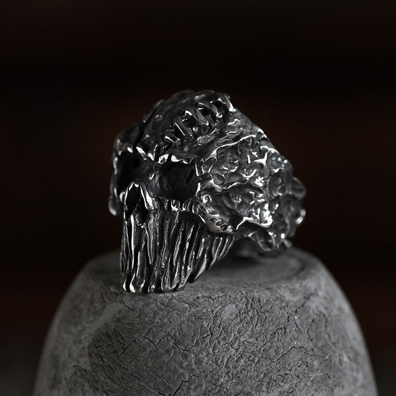Dark Skull Ring